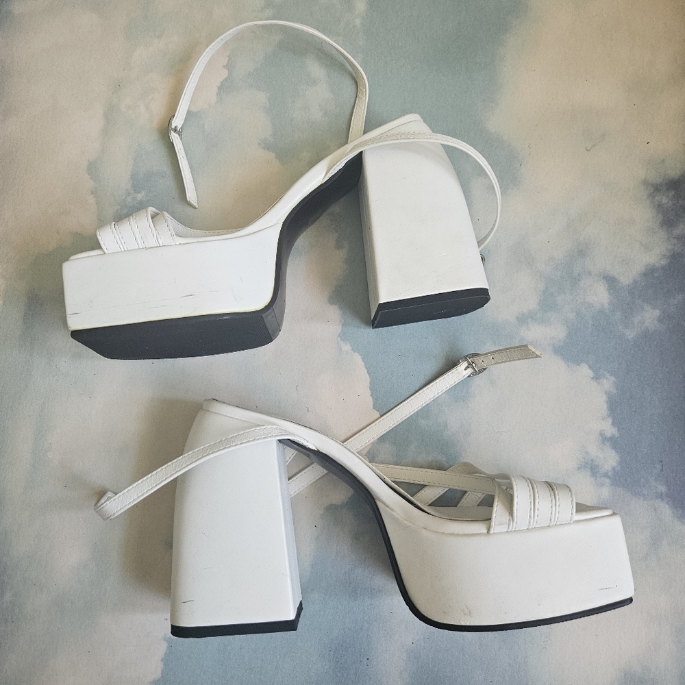 White Platform Strappy Sandals Naked Wolfe Look A Like - Picture 7 of 16